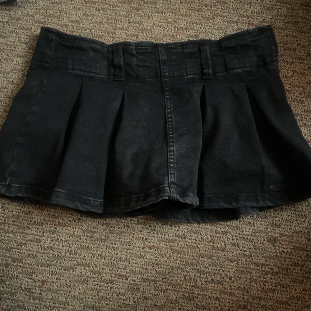 Refuge Classic Black Skirt